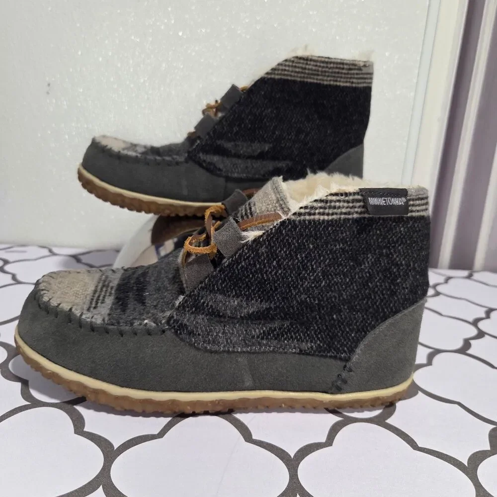 Minnetonka Womens Torrey Slipper Boot Grey Suede Boho Aztec Tribal Bootie Fur 7